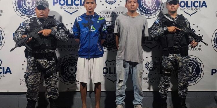PNC capturó a 2 sujetos por robo.