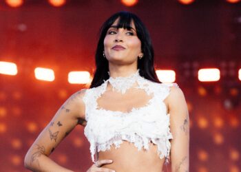 Aitana conquista al público internacional con su nueva gira