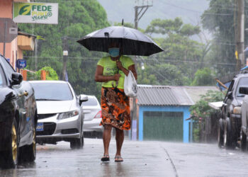 Lluvias mantienen en alerta a El Salvador.